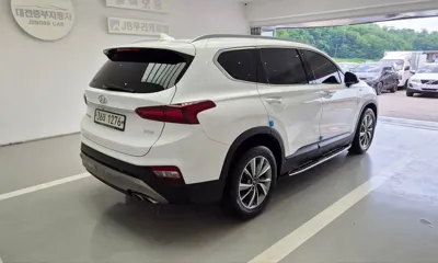 Hyundai Santafe 2019, 140518 км, за 10371.54 USD