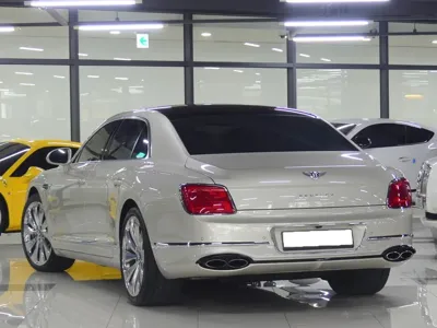 Bentley Flying Spur 2021, 29000 км, за 135864.22 USD