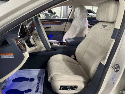 Bentley Flying Spur 2021, 29000 км, за 135864.22 USD - фото 7