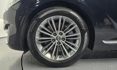 Genesis EQ900