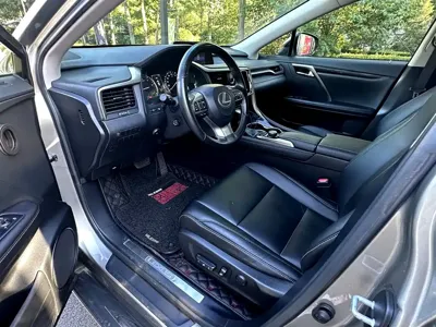 Lexus RX 2017, 76000 км, за 18505.53 USD