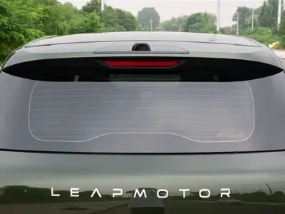 Leapmotor 零跑A10 2026, 1000 км, за 12310.36 USD - фото 10