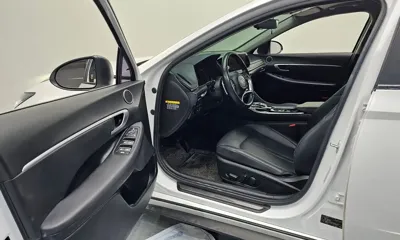 Hyundai Sonata 2020, 288030 км, за 6055.87 USD - фото 10