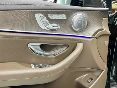 Mercedes-Benz E-Class 2020, 86000 км, за 30371.67 USD