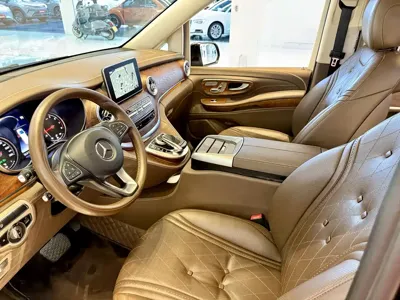 Mercedes-Benz V-Class 2021, 60000 км, за 37962.77 USD