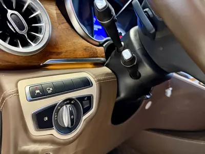 Mercedes-Benz V-Class 2021, 60000 км, за 37962.77 USD
