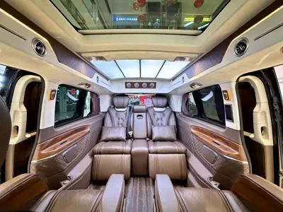 Mercedes-Benz V-Class 2021, 60000 км, за 37962.77 USD - фото 15