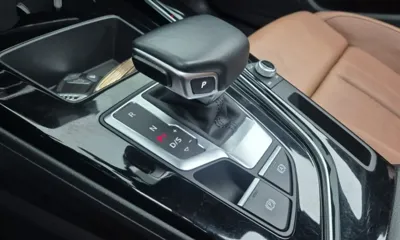 Audi A4 2021, 94880 км, за 15530.98 USD - фото 9
