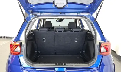 Hyundai Venue 2020, 83269 км, за 7416.09 USD - фото 20