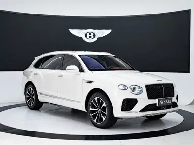 Bentley Bentayga 2025, 4000 км, за 439661.87 USD