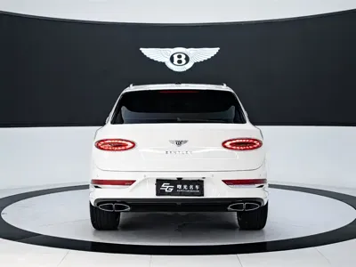 Bentley Bentayga 2025, 4000 км, за 439661.87 USD - фото 6