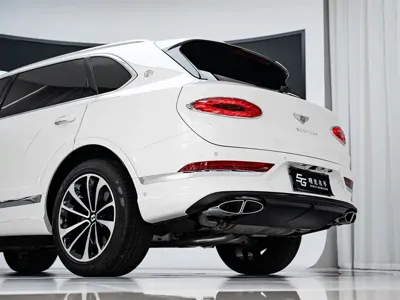 Bentley Bentayga 2025, 4000 км, за 439661.87 USD - фото 21