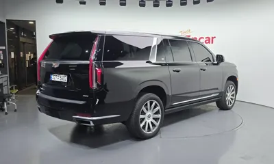 Cadillac Escalade 2023, 31386 км, за 56921.73 USD