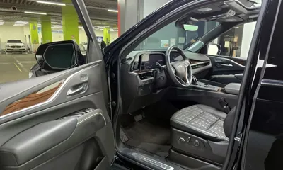 Cadillac Escalade 2023, 31386 км, за 56921.73 USD - фото 10