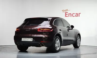 Porsche Macan 2017, 120308 км, за 18698.38 USD