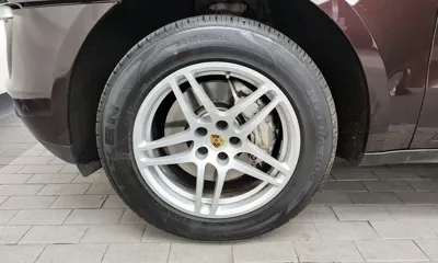 Porsche Macan 2017, 120308 км, за 18698.38 USD