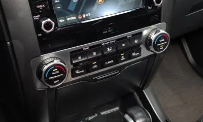 Kia Mohave 2017, 214532 км, за 7025.77 USD - фото 17