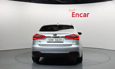 Kia K3 2015, 128189 км, за 3700.03 USD