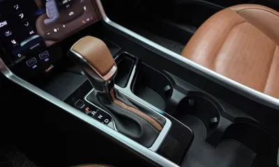 KG_Mobility_Ssangyong Torres 2023, 25009 км, за 14572.67 USD - фото 9