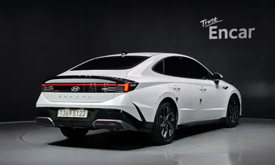 Hyundai Sonata 2024, 39401 км, за 15960.92 USD