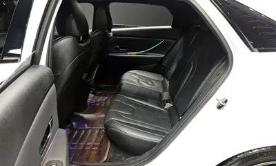 Hyundai Avante 2022, 74710 км, за 15130.49 USD - фото 12