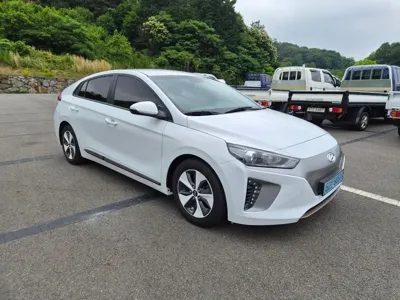 Hyundai Ioniq 2018, 103480 км, за 6316.34 USD