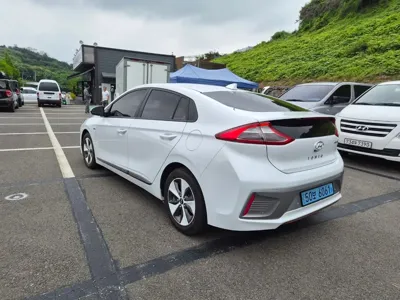 Hyundai Ioniq 2018, 103480 км, за 6316.34 USD