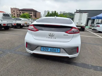 Hyundai Ioniq 2018, 103480 км, за 6310.18 USD - фото 6