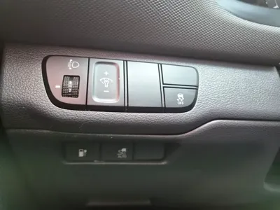 Hyundai Ioniq 2018, 103480 км, за 6310.18 USD - фото 15