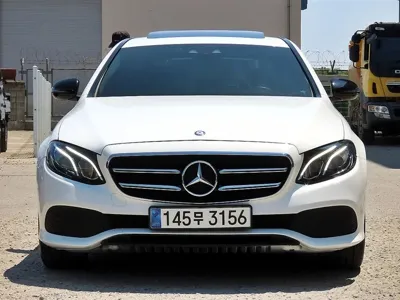 Mercedes-Benz E-Class 2017, 63891 км, за 13456.74 USD