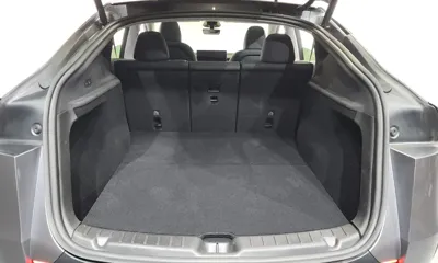 Tesla Model Y 2025, 33905 км, за 42645.48 USD - фото 20