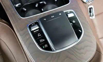 Mercedes-Benz E-Class 2022, 64973 км, за 25081.45 USD - фото 32