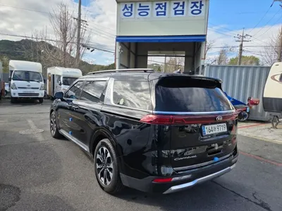 Kia Canival 2021, 72470 км, за 18707.05 USD