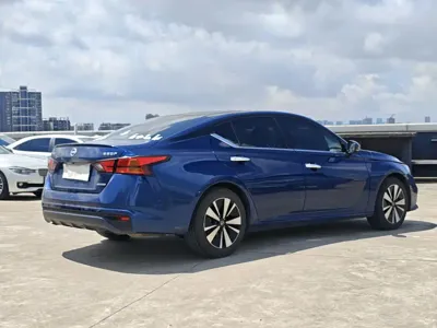 Nissan Teana 2022, 60000 км, за 11330.64 USD