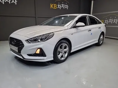 Hyundai Sonata 2019, 181184 км, за 5795.4 USD