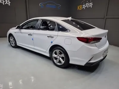 Hyundai Sonata 2019, 181184 км, за 5795.4 USD