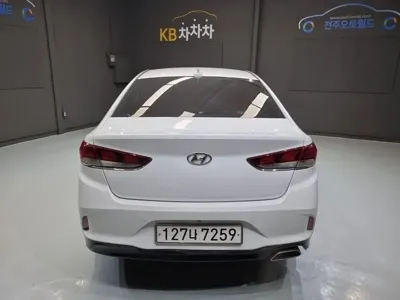 Hyundai Sonata 2019, 181184 км, за 5795.4 USD
