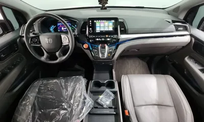 Honda Odyssey 2023, 12899 км, за 28521.18 USD - фото 7