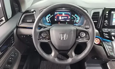 Honda Odyssey 2023, 12899 км, за 28521.18 USD - фото 13