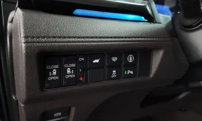 Honda Odyssey 2023, 12899 км, за 28521.18 USD - фото 30