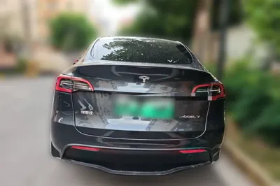 Tesla Model Y 2024, 26200 км, за 30099 USD