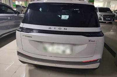 AION Y 2023, 33000 км, за 12951 USD