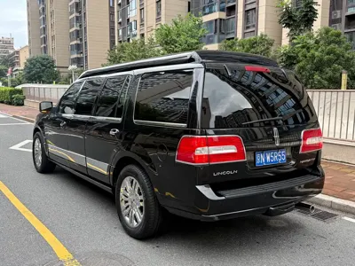 Lincoln Navigator 2010, 100000 км, за 13066.26 USD