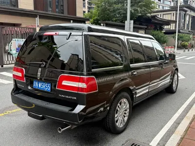 Lincoln Navigator 2010, 100000 км, за 13066.26 USD