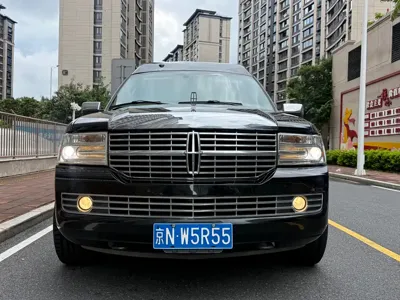 Lincoln Navigator 2010, 100000 км, за 13066.26 USD