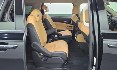 Kia Canival 2023, 56596 км, за 19827.07 USD - фото 11
