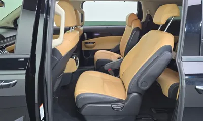 Kia Canival 2023, 56596 км, за 19827.07 USD - фото 27