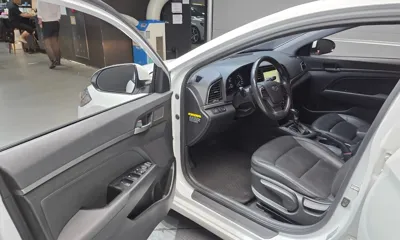 Hyundai Avante 2016, 88110 км, за 5448.34 USD - фото 10