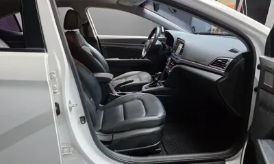 Hyundai Avante 2016, 88110 км, за 5448.34 USD - фото 26