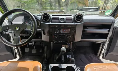 Land Rover Defender 2012, 87000 км, за 58548.06 USD - фото 7